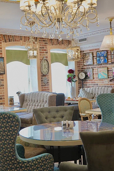 Основной зал