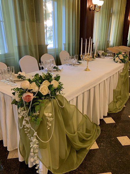 Основной зал