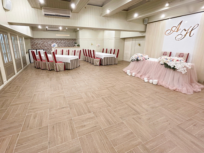 Основной зал