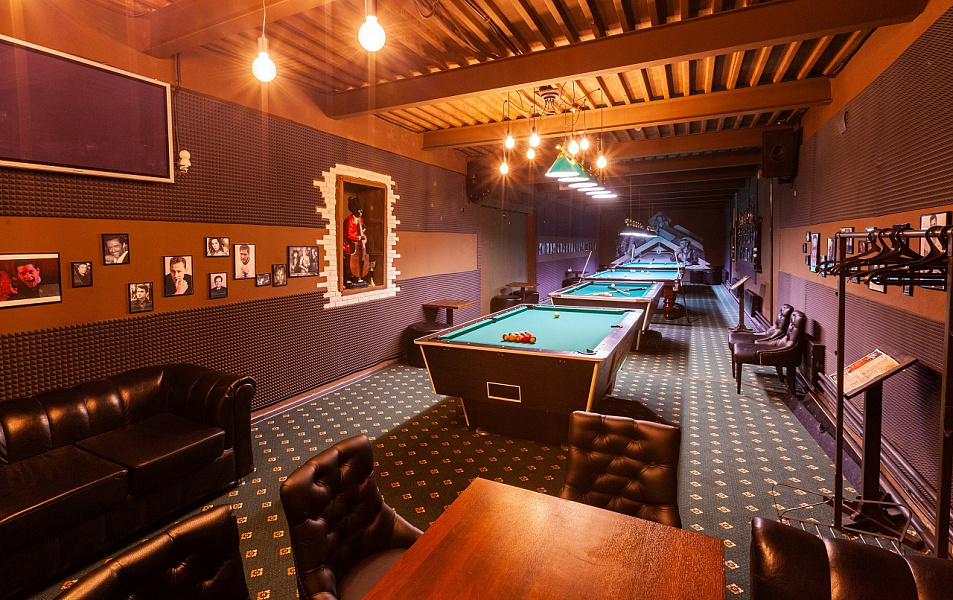 Бильярдный зал