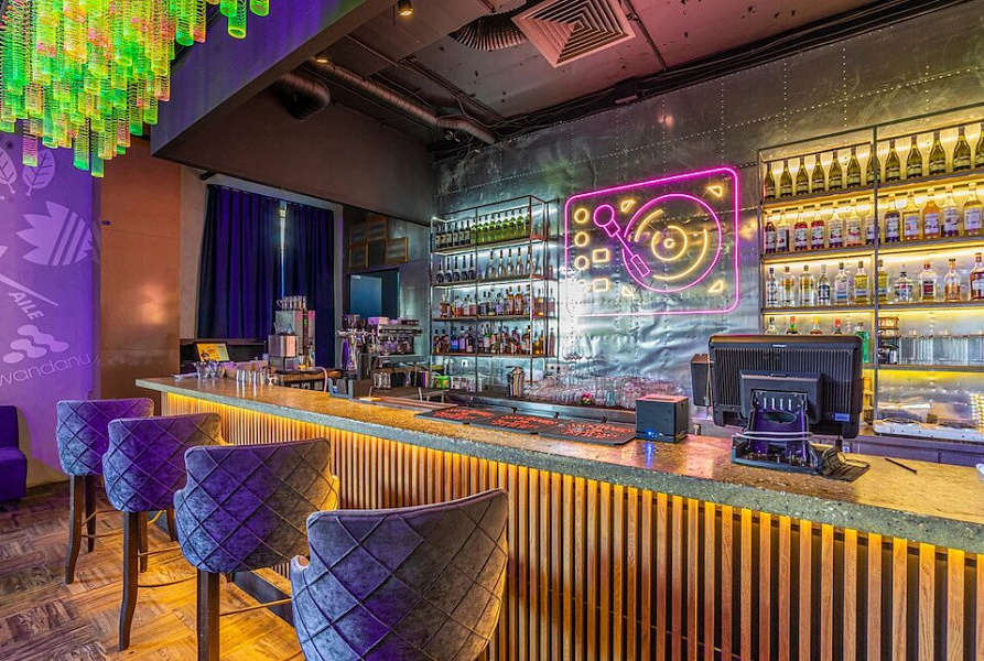 Основной зал