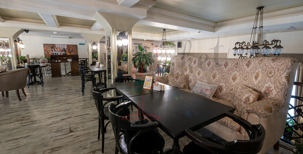 Зал Мезонин