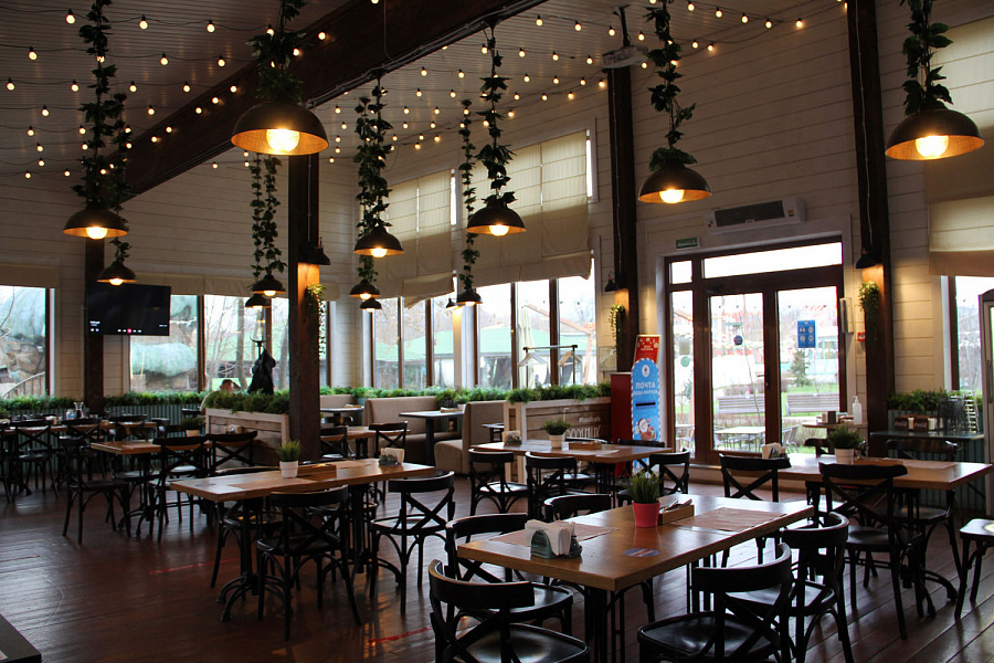 Основной зал