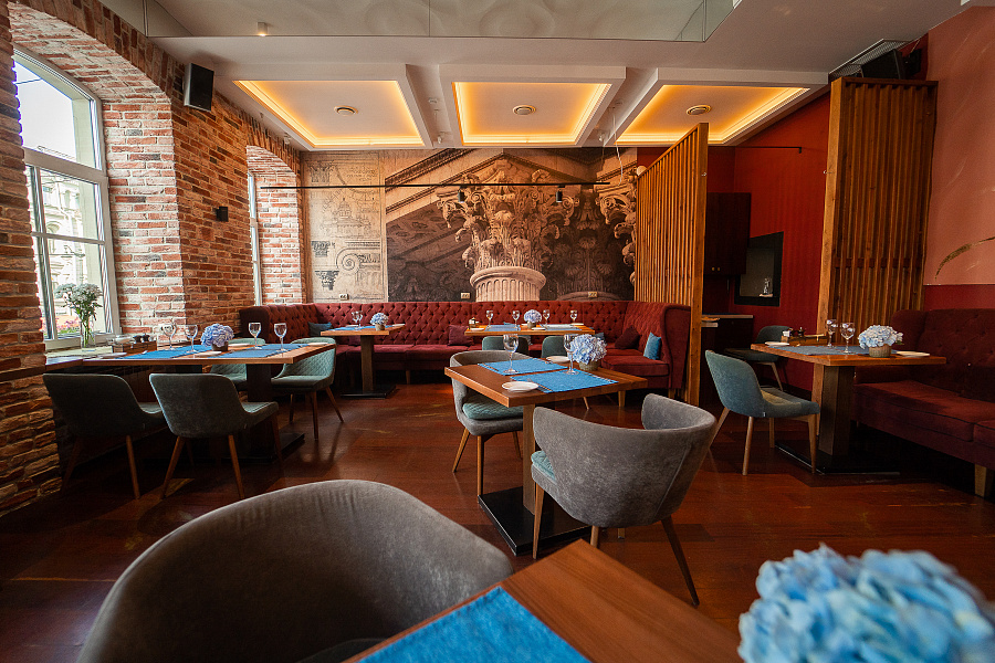 Основной зал