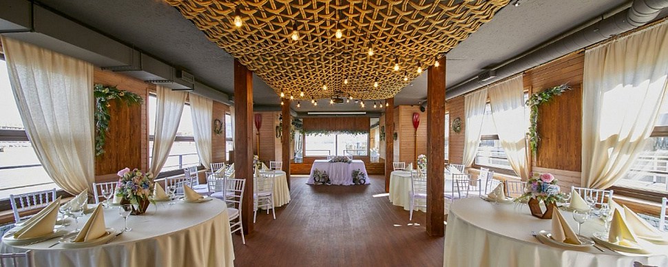 Основной зал