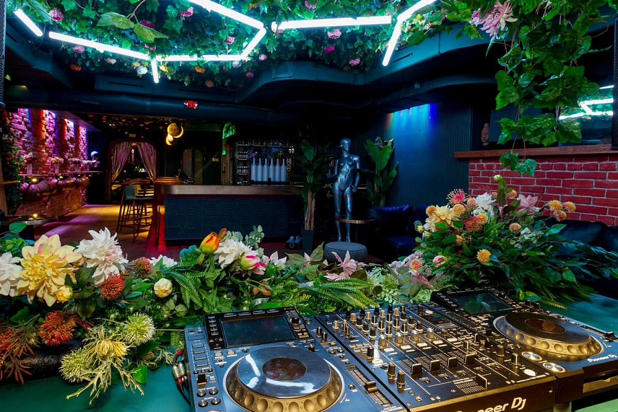 Основной зал