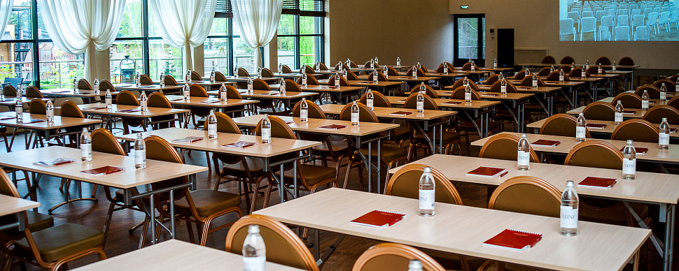 Зал Обзорный