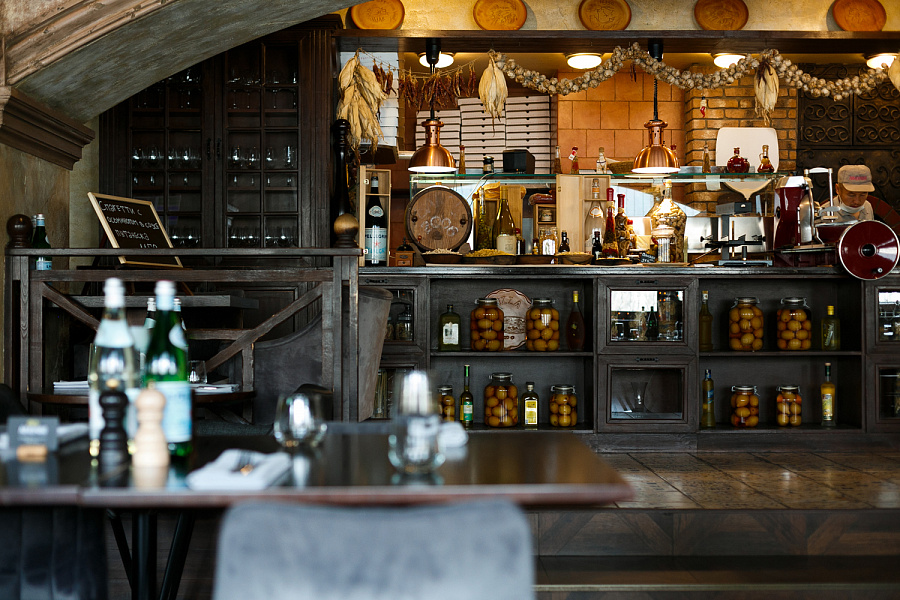 Основной зал