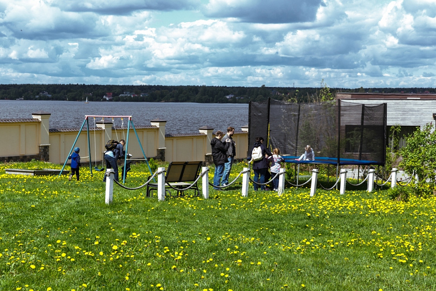 Большой шатер с верандой