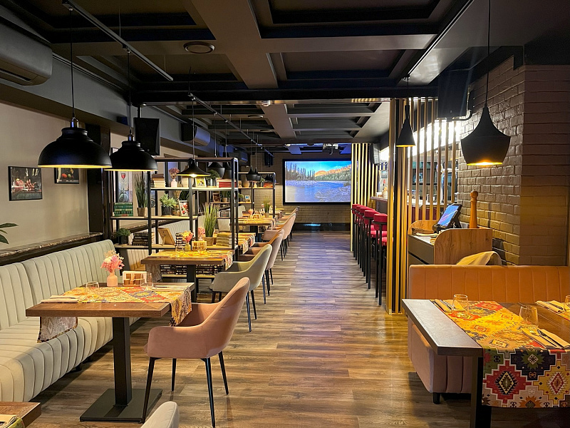 Основной зал