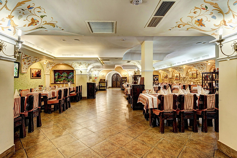 Трапезный зал