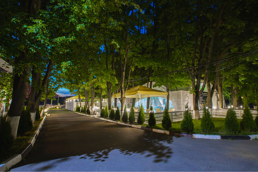 Большой шатер