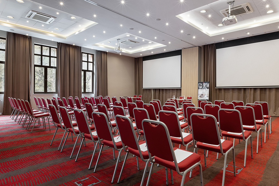 Конференц-зал «Санкт-Мориц + Шамони»