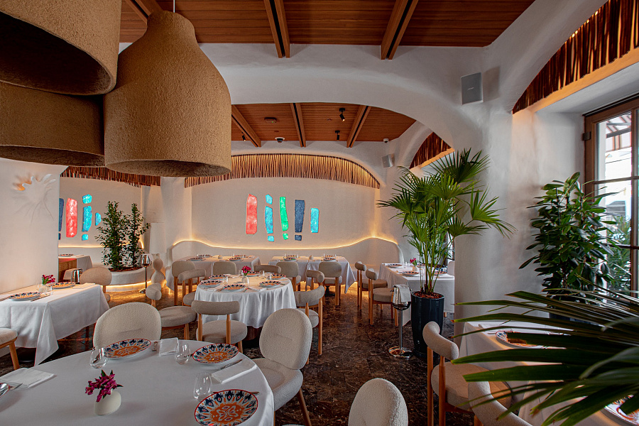 Основной зал