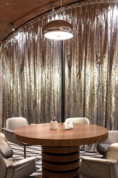 Основной зал