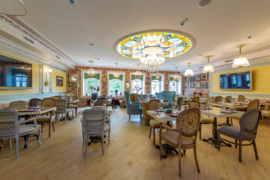 Основной зал