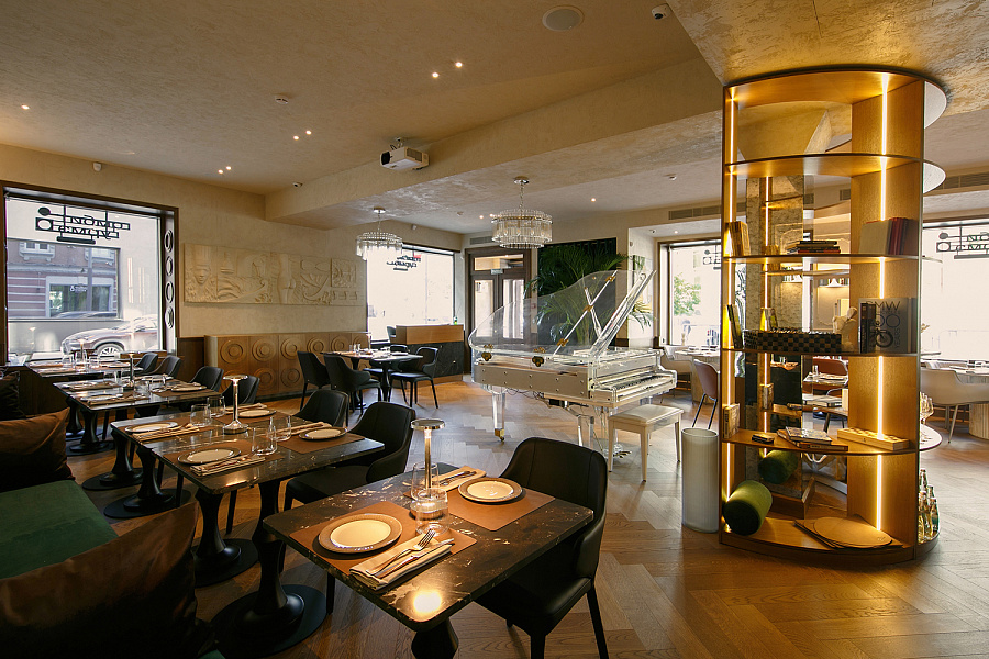 Основной зал