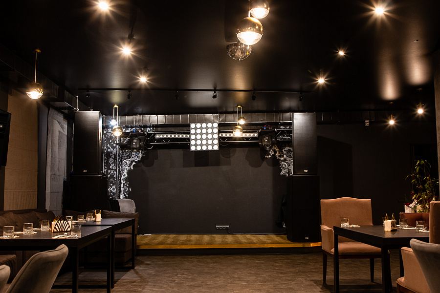 Основной зал