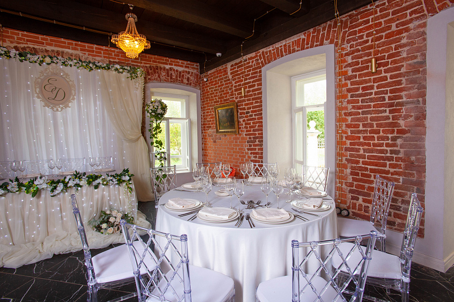 Зал Суворов