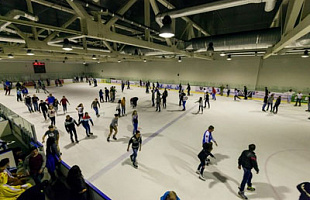 Ночной каток Ледового Дворца Морозово