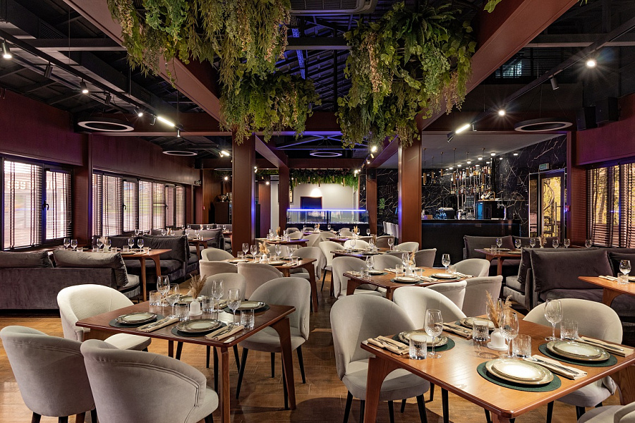 Основной зал