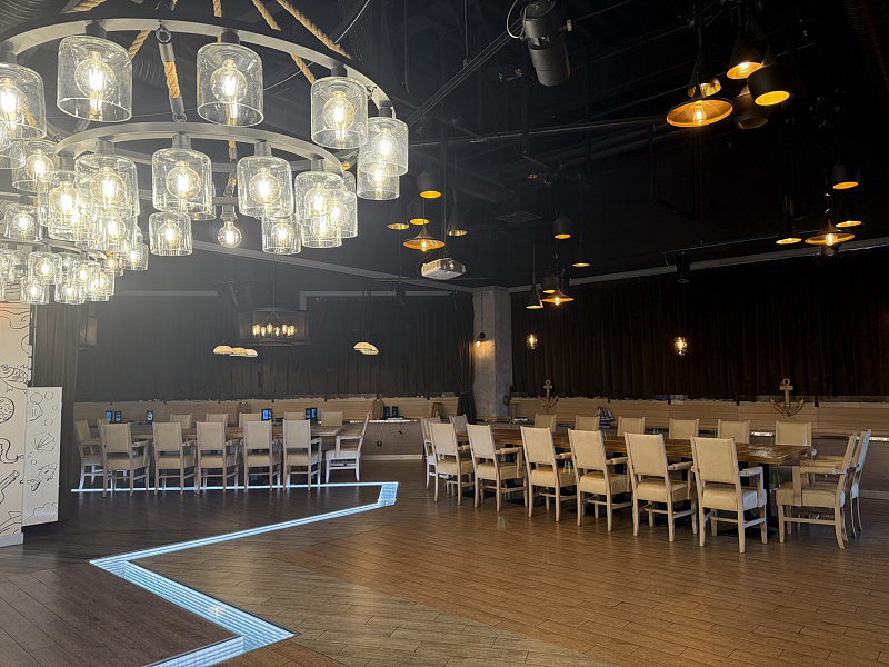 Основной зал