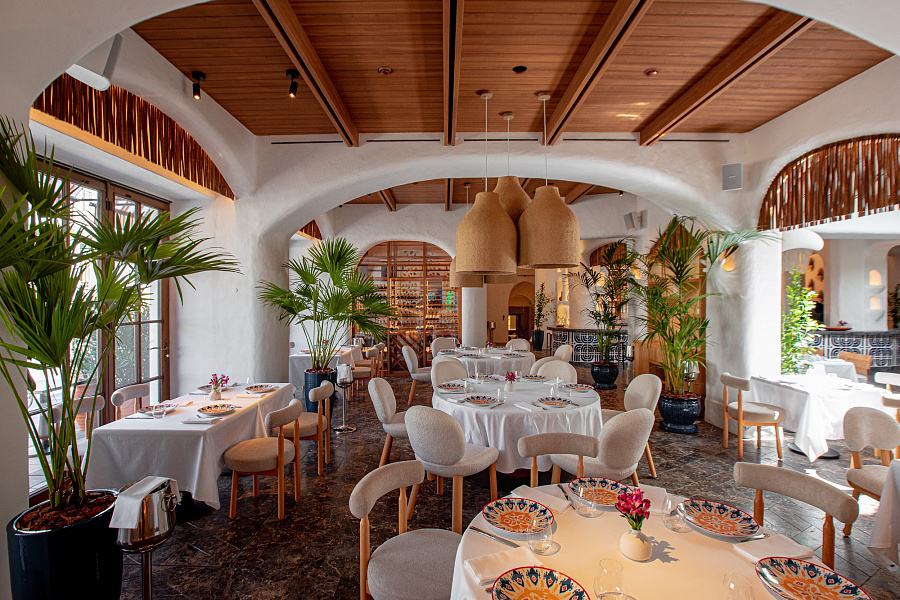 Основной зал