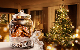 Для удачи в 2024 году: банка с монетами, счастливые угощения и ещё кое-что