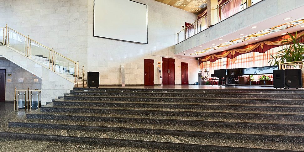 2-х этажный Холл