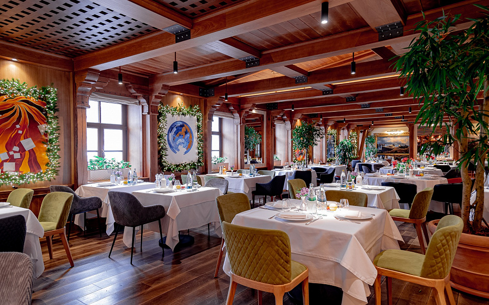 Основной зал