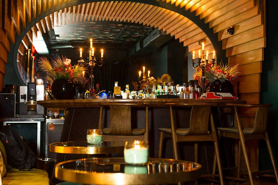 Основной зал