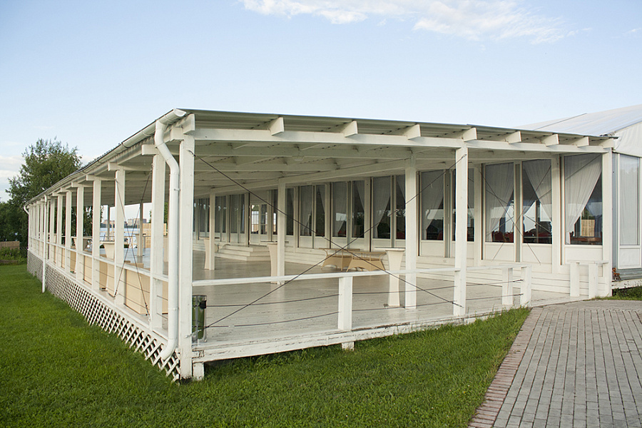 Большой шатер с верандой