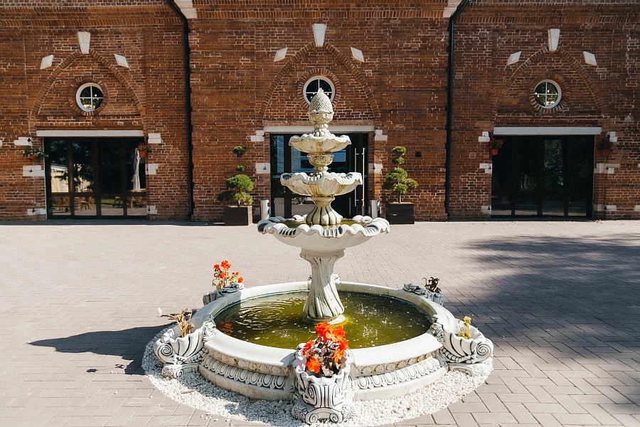 Каретный Двор