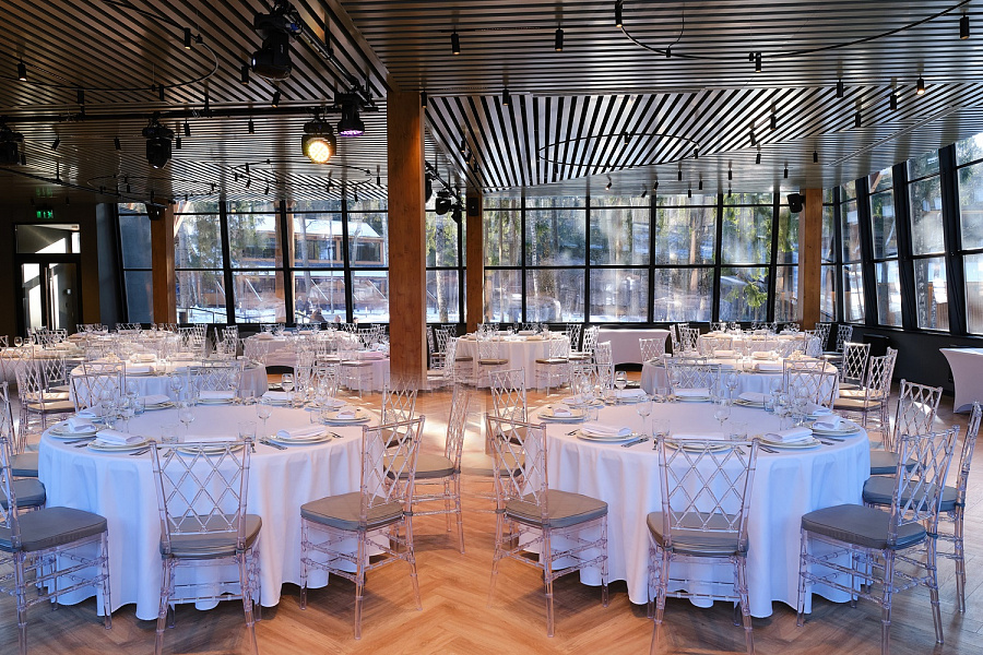 Основной зал