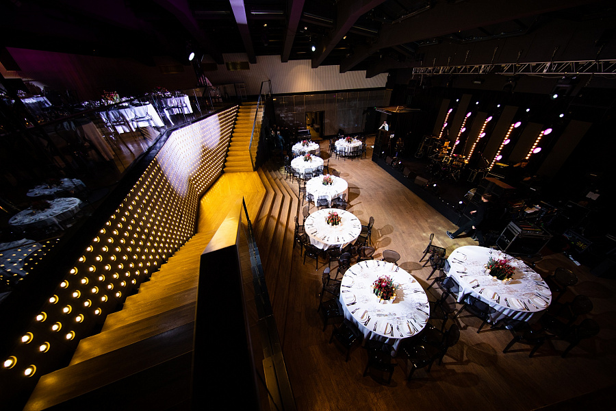 Основной зал