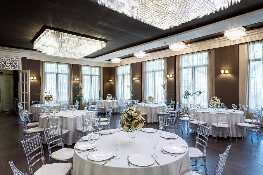 Основной зал