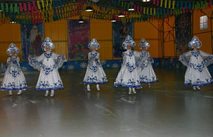 Крытый каток в усадьбе Деда Мороза в Кузьминках