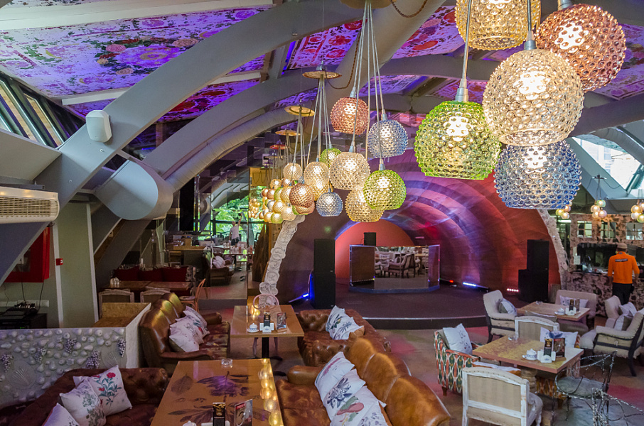 Основной зал