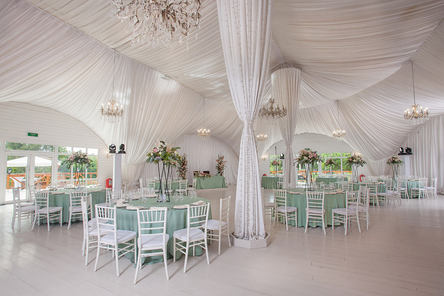 Трубецкой Холл