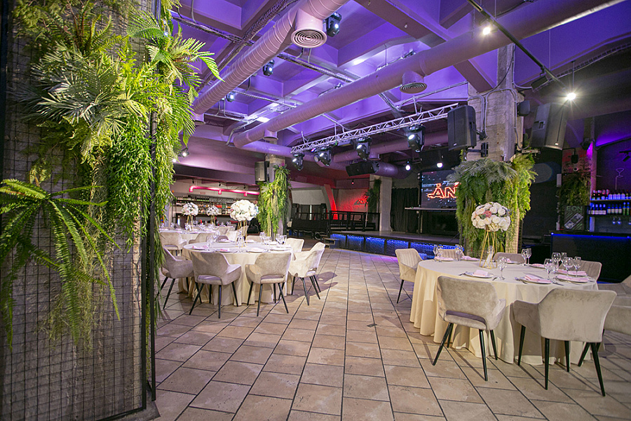 Основной зал