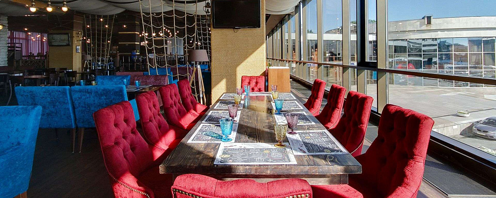 Основной зал