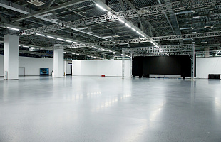 Просторный зал 2 500 кв.м. (57 павильон ВДНХ, 2 этаж)